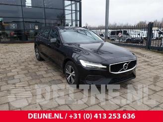 krockskadad bil auto Volvo V-60 V60 II (ZW), Combi, 2018 2.0 D3 16V 2019/3