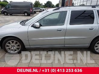Volvo V-70 V70 (SW), Combi, 1999 / 2008 2.4 D5 20V picture 15