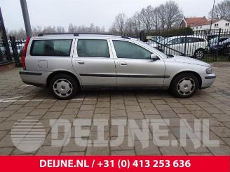 Volvo V-70 V70 (SW), Combi, 1999 / 2008 2.4 20V 170 picture 8