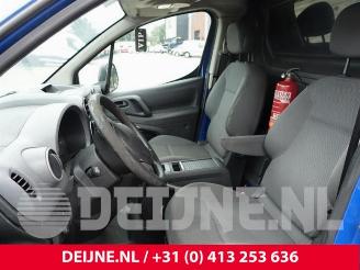 Peugeot Partner Tepee Partner Tepee (7A/B/C/D/E/F/G/J/P/S), MPV, 2008 / 2018 1.6 HDiF 90 16V Phase 1 picture 20