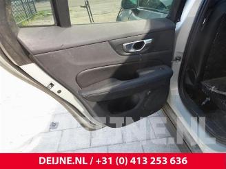 Volvo V-60 V60 Cross Country I (FZ), Combi, 2010 / 2018 2.0 D3 16V picture 34