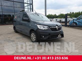 demontáž osobní automobily Renault Express Express, Van, 2021 1.3 TCE 100 16V 2021/11