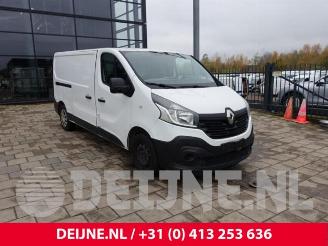Vrakbiler auto Renault Trafic Trafic (1FL/2FL/3FL/4FL), Van, 2014 1.6 dCi 120 Twin Turbo 2016/2