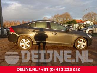 Volvo S-60 S60 II (FS), Sedan, 2010 / 2018 2.0 D3 20V picture 8