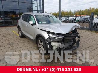 Vrakbiler auto Volvo XC40 XC40 (XZ), SUV, 2017 1.5 T3 12V 2018/11