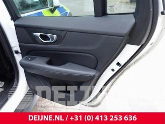 Volvo V-60 V60 Cross Country II (ZZ), Combi, 2018 2.0 B4 16V Mild Hybrid AWD picture 17