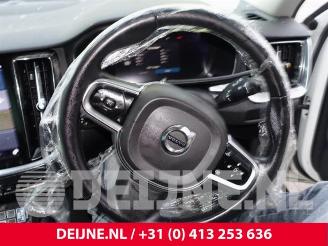 Volvo V-60 V60 Cross Country II (ZZ), Combi, 2018 2.0 B4 16V Mild Hybrid AWD picture 31