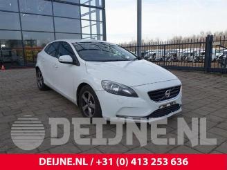 Uttjänta bilar auto Volvo V-40 V40 (MV), Hatchback 5-drs, 2012 / 2019 1.6 D 16V 2013