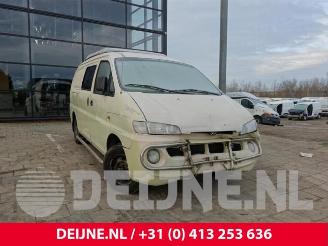 Coche siniestrado Hyundai H-200 H-1/H-200, Van, 1997 / 2008 2.5 TD 1998/4