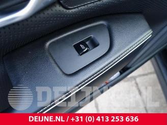 Volvo S-90 S90 II, Sedan, 2016 2.0 T8 Twin Engine 16V AWD picture 19