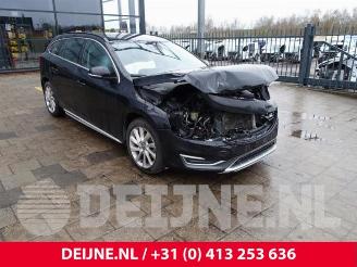 Uttjänta bilar auto Volvo V-60 V60 I (FW/GW), Combi, 2010 / 2018 1.6 T3 16V 2014/3