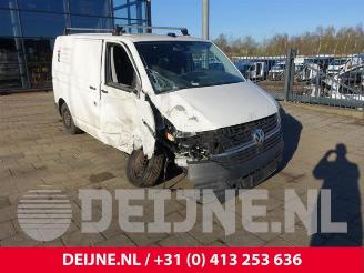 Vrakbiler auto Volkswagen Transporter Transporter T6, Van, 2015 / 2024 2.0 TDI 2022/5