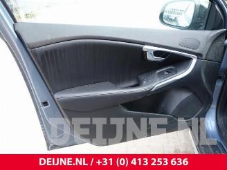 Volvo V-40 V40 Cross Country (MZ), Hatchback 5-drs, 2012 / 2019 1.5 T3 16V Geartronic picture 17