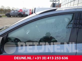 Volvo V-40 V40 Cross Country (MZ), Hatchback 5-drs, 2012 / 2019 1.5 T3 16V Geartronic picture 14