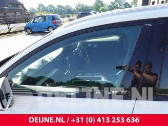Volvo V-60 V60 Cross Country II (ZZ), Combi, 2018 2.0 B5 16V Mild Hybrid Geartronic AWD picture 14