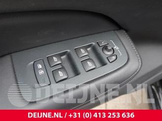 Volvo V-60 V60 II (ZW), Combi, 2018 2.0 T6 16V Plug-in Hybrid AWD picture 18