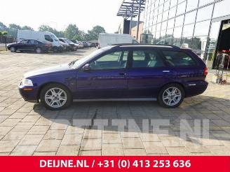 Volvo V-40 V40 (VW), Combi, 1995 / 2004 2.0 16V Turbo picture 4