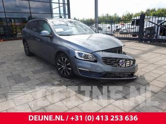 Uttjänta bilar auto Volvo V-60 V60 I (FW/GW), Combi, 2010 / 2018 1.5 T2 16V Autom. 2018/1