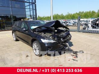 Auto da rottamare Volvo V-60 V60 II (ZW), Combi, 2018 2.0 T6 16V Twin Engine 2020/7