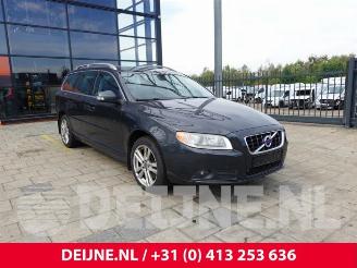 Auto da rottamare Volvo V-70 V70 (BW), Combi, 2007 / 2016 2.4 D5 20V 205 2010/12