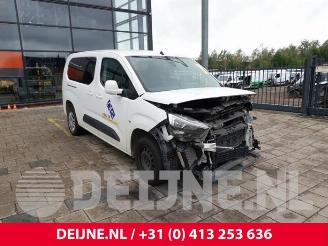 Vrakbiler auto Opel Combo Combo Life/Tour, MPV, 2018 1.2 110 2020/6