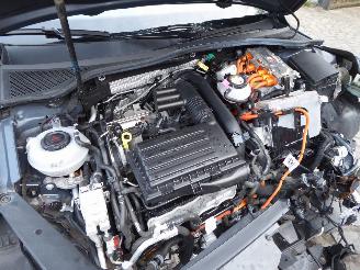 Volkswagen Passat GTE picture 6