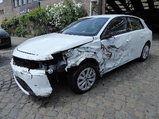 damaged passenger cars Opel Astra Edition 2024/1