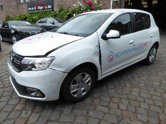 Schadeauto Dacia Sandero Laureate 2019/8