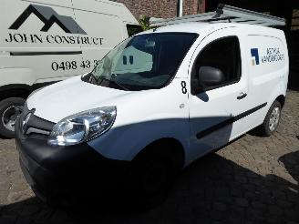 Vaurioauto  passenger cars Renault Kangoo Grand Confort 2019/10