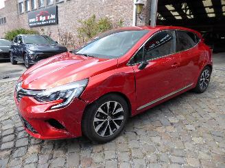 Auto incidentate Renault Clio Techno Hybrid 2023/4