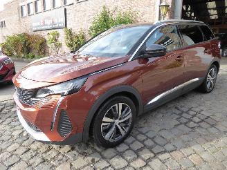 Vaurioauto  passenger cars Peugeot 5008 Allure 2021/8