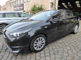 krockskadad bil auto Kia Ceed  2024/2