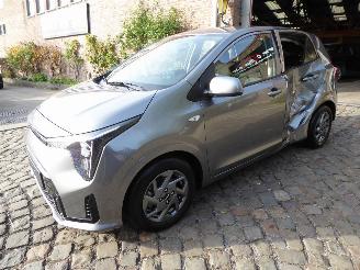krockskadad bil auto Kia Picanto  2025/1