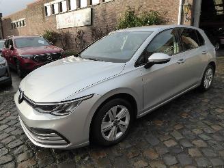 krockskadad bil auto Volkswagen Golf Life 2023/8