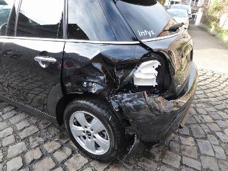 Mini Cooper Essential picture 9