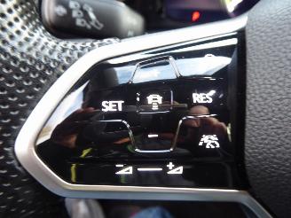 Volkswagen Golf GTD picture 15