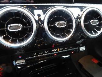 Mercedes A-klasse 200 d picture 16