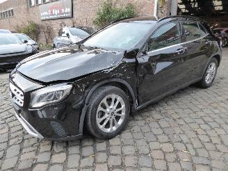 Voiture accidenté Mercedes GLA 200D 2019/4