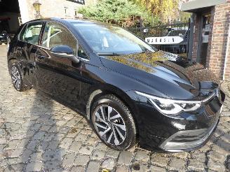 Volkswagen Golf 1.5 eHybrid OPF 110kW DSG Style picture 4