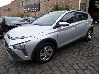 damaged passenger cars Hyundai Bayon  2023/4