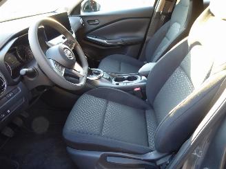 Nissan Juke 1.0 DIG-T ACENTA picture 8