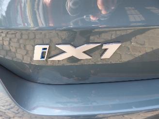BMW iX1 30 xDrive picture 8