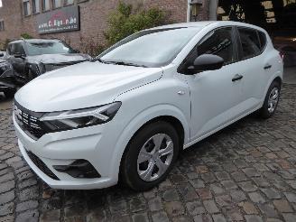 skadebil auto Dacia Sandero III Essential 2025/3