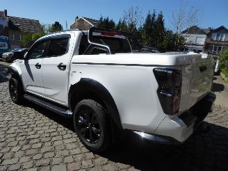 Isuzu D-Max Double Cab 4WD V-CROSS picture 8