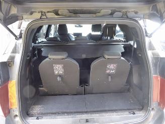 Peugeot 5008 GT picture 9
