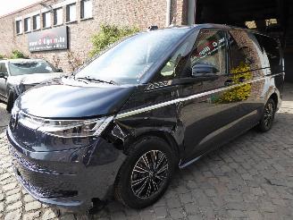 Voiture accidenté Volkswagen Multivan T7 Multivan Style eHybrid lang 2024/4