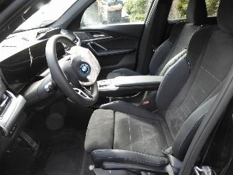 BMW iX1 20 eDrive M Sport picture 12