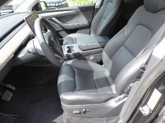 Tesla Model Y  picture 11