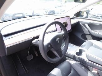 Tesla Model Y  picture 15