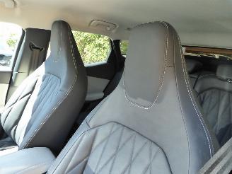 Ford Explorer Premium RWD picture 14